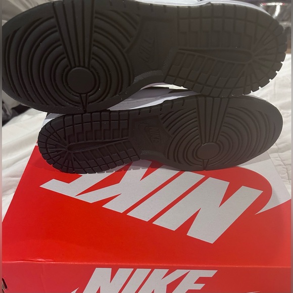 🚨🚨🔥🔥Brand New Never Worn Dead Stock Nike Dunk Low Panda 🐼🚨🚨🔥🔥 7 W 5.5 M - Picture 3 of 5